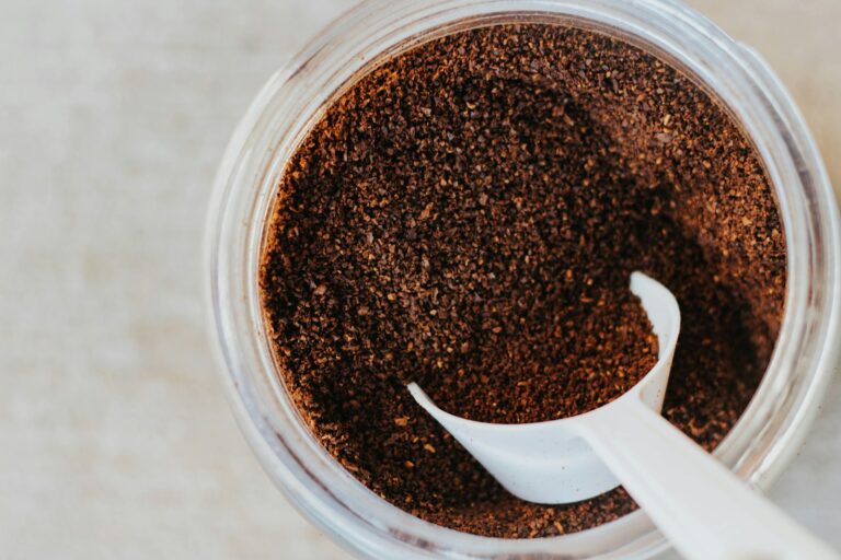 How Many Scoops of Coffee for 4 Cups